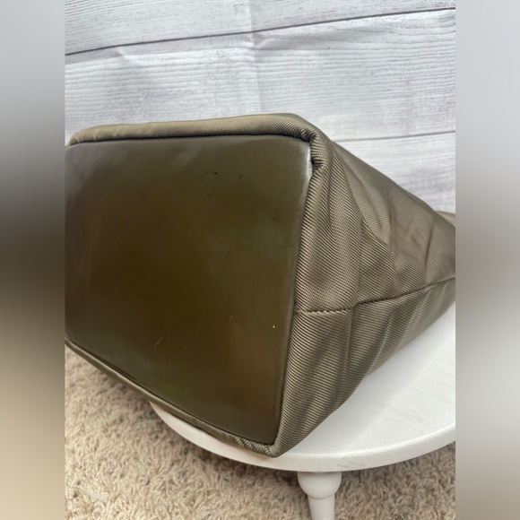 SOLD - GUCCI bamboo nylon shoulder bag - Picture 6 of 9